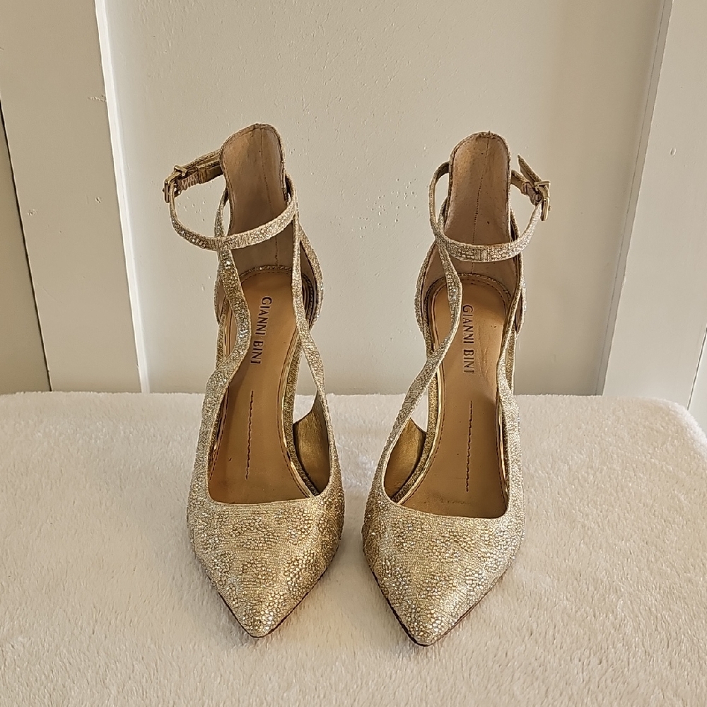 Gianni Bini Formal/ Prom Glittering Gold Heels Size 7 Like New